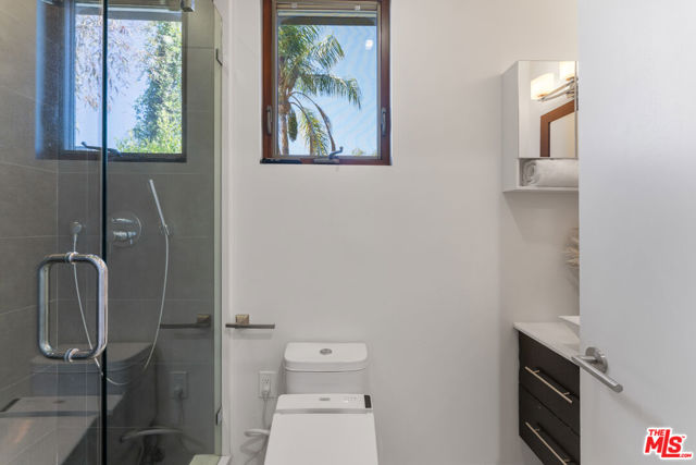 10844 Rochester Avenue photo 24