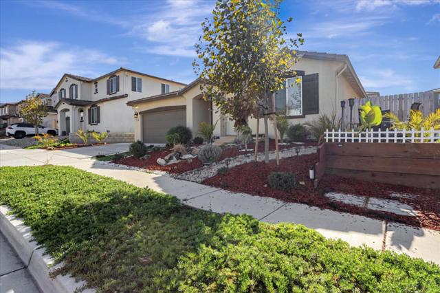 2051 Rosewood Drive, Hollister CA: https://media.crmls.org/mediaz/92ce2c64-9b5e-4329-bf26-8d34c56dac4c.jpg