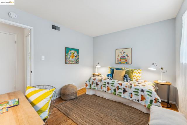 3129 Deseret Dr, Richmond CA: https://media.crmls.org/mediaz/92ce424a-26bd-4079-ae42-ace0b6a59b8d.jpg