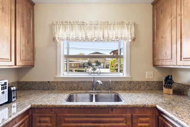 Detail Gallery Image 10 of 32 For 2904 E Barnwell St, Oceanside,  CA 92054 - 3 Beds | 2 Baths