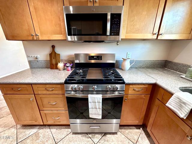 1157 Acadia Place, Ventura CA: https://media.crmls.org/mediaz/92ce86a4-87a1-4f67-9a9a-d54f39821cc7.jpg