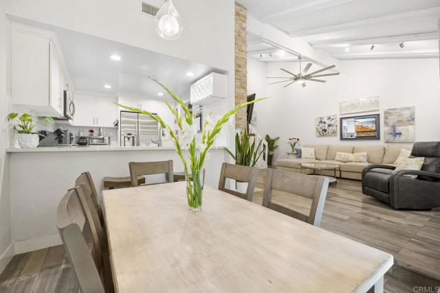Detail Gallery Image 10 of 31 For 2352 Altisma Way #13,  Carlsbad,  CA 92009 - 2 Beds | 2 Baths