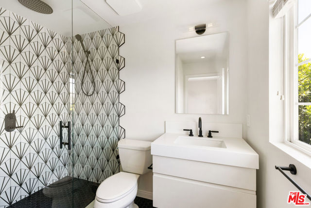 7676 Coldwater Canyon Court, North Hollywood CA: https://media.crmls.org/mediaz/92d02d4c-5f0e-40c7-b156-8b9af75723ba.jpg