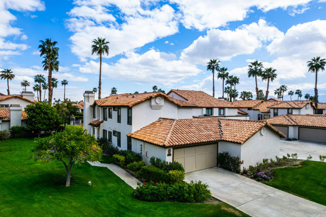 54964 Firestone, La Quinta CA: https://media.crmls.org/mediaz/92d08e3c-906c-4845-81af-1dd5ec2e635d.jpg