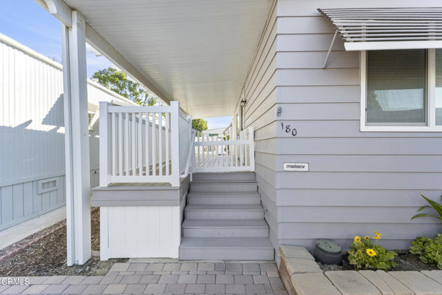 Detail Gallery Image 5 of 29 For 180 Camelia Way #180,  Ventura,  CA 93004 - 2 Beds | 2 Baths