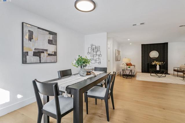 6976 Allegheny Dr, Dublin CA: https://media.crmls.org/mediaz/92d0ea61-3bcf-4d59-a60c-e86a81eb3631.jpg