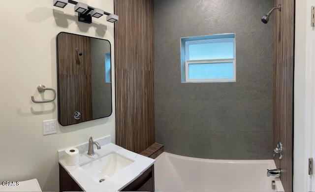 10307 Floralita Avenue, Sunland CA: https://media.crmls.org/mediaz/92d119ba-a175-4be5-9f89-40936eaa908e.jpg