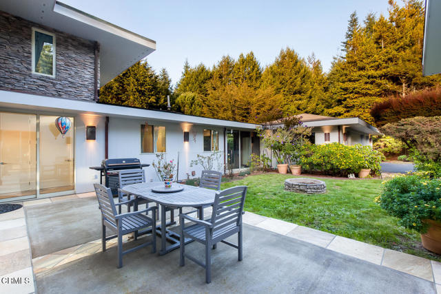 43850 Buckhorn Cove E Road, Little River CA: https://media.crmls.org/mediaz/92d159e6-aef3-4c40-af3a-edde06cf7260.jpg