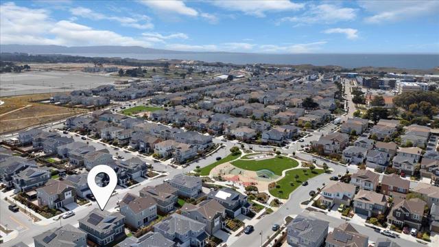 277 Skyview Drive, Marina CA: https://media.crmls.org/mediaz/92d1ff8d-4fbd-43f6-bf3f-e29239f6d74c.jpg