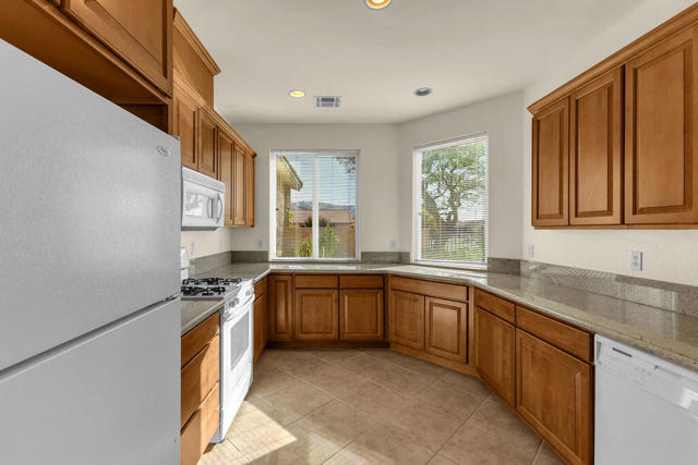 Image 12 of 62 For 8965 Mountain Pass Drive