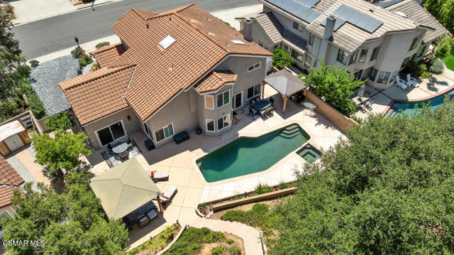 751 Lynnmere Drive, Thousand Oaks CA: https://media.crmls.org/mediaz/92d3727c-ee47-4728-9c30-2f7c64219ca5.jpg