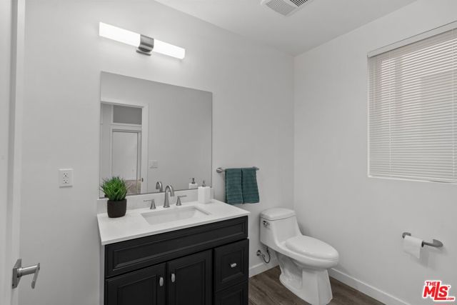 5114 Cahuenga Boulevard, North Hollywood CA: https://media.crmls.org/mediaz/92d38e7d-f140-47d8-b375-40c0eb3b0a32.jpg