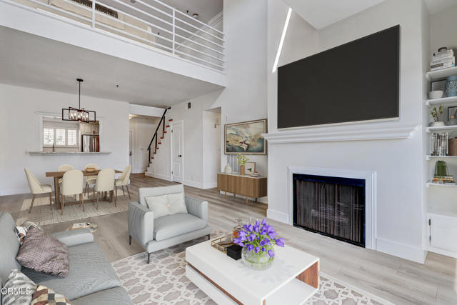 Detail Gallery Image 4 of 48 For 2905 Montrose Ave #610,  La Crescenta,  CA 91214 - 3 Beds | 3 Baths