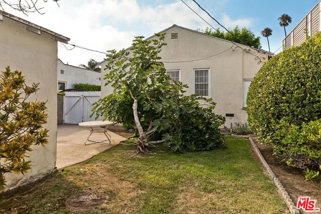 12508 Greene Avenue, Los Angeles CA: https://media.crmls.org/mediaz/92d4d55c-1fdb-4baf-a410-5de3d049239f.jpg