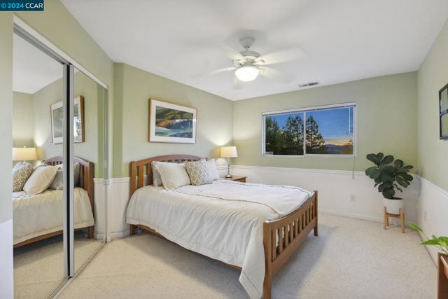 Image 17 of 41 For 820 Foxtail Ct
