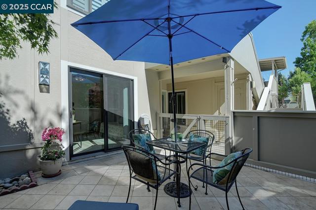 2017 Oakmont Way, Walnut Creek CA: https://media.crmls.org/mediaz/92d5685e-94f2-4e73-a599-59b1e31789ce.jpg
