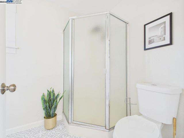 4418 Virginia Ave, Oakland CA: https://media.crmls.org/mediaz/92d591d2-7cf6-4d62-a13f-0fa9fd777b35.jpg