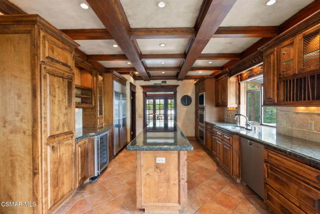 1561 Lookout Drive, Agoura Hills CA: https://media.crmls.org/mediaz/92d5dd78-d089-4e0f-bdc8-b3e2085d5f56.jpg