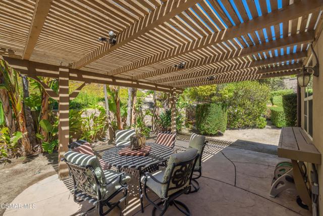 3249 Springbrook Street, Thousand Oaks CA: https://media.crmls.org/mediaz/92d5ef3d-a06b-48d7-8758-169d4099bc3d.jpg