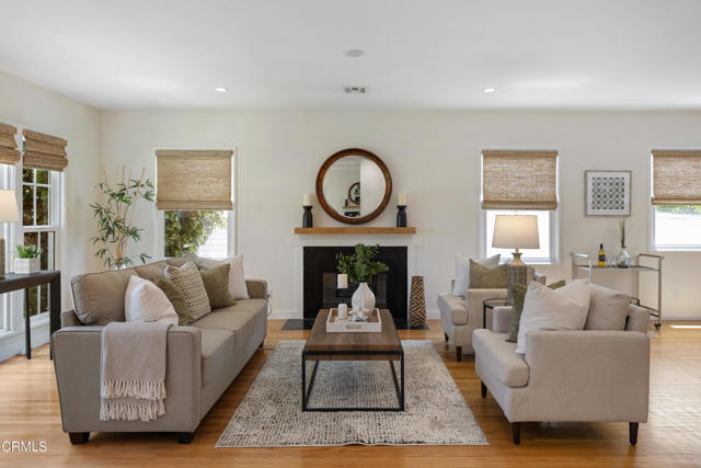 4531 El Camino Corto, La Canada Flintridge CA: https://media.crmls.org/mediaz/92d6d0db-b26b-4f65-9952-98fe96746804.jpg