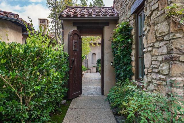 Detail Gallery Image 2 of 41 For 18596 Corte Fresco, Rancho Santa Fe,  CA 92091 - 4 Beds | 5/1 Baths