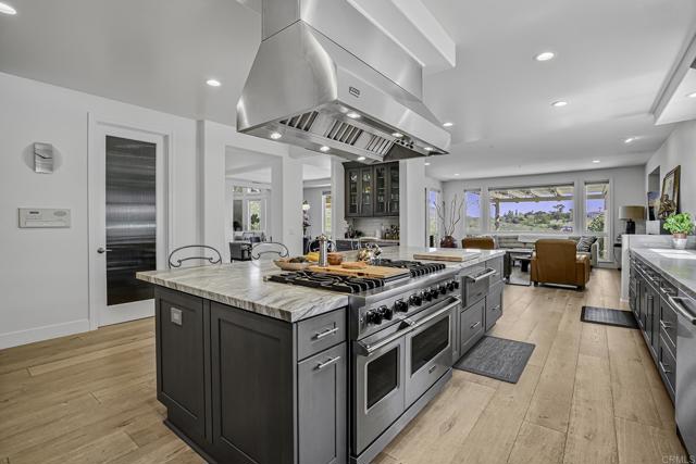 Detail Gallery Image 10 of 24 For 405 Bridoon Ter, Encinitas,  CA 92024 - 5 Beds | 4/2 Baths