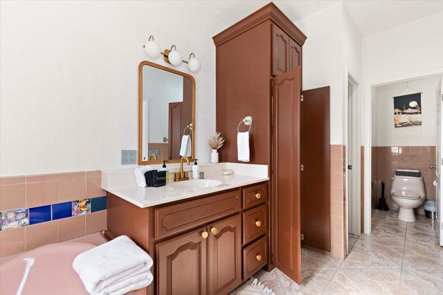 6207 Red Bluff Avenue, Yucca Valley CA: https://media.crmls.org/mediaz/92d8f656-6a22-432d-a7a9-3b6534ff8eb0.jpg