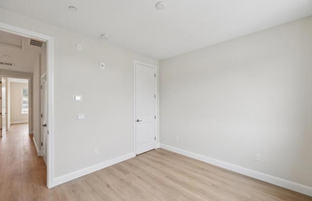 2449 Willow Way, San Mateo CA: https://media.crmls.org/mediaz/92d9add6-b458-47e9-8051-8e23e8000bf8.jpg