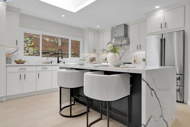 90 Upper Briar Road, Kentfield CA: https://media.crmls.org/mediaz/92d9c34f-61f4-4ab9-80ec-93181ce94811.jpg