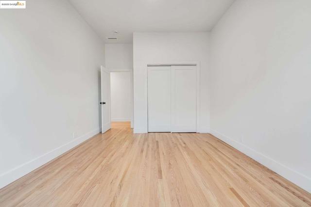 1238 12Th St, Oakland CA: https://media.crmls.org/mediaz/92da0811-d778-4eec-8f94-78d00956b411.jpg
