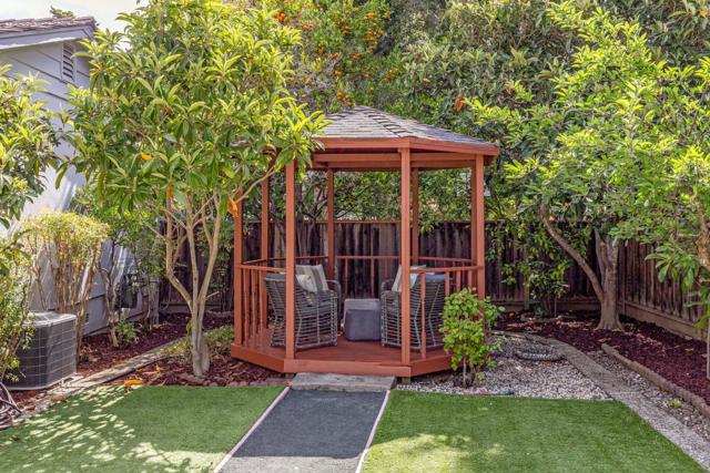 1378 Pritchett Court, Los Altos CA: https://media.crmls.org/mediaz/92dbaa3a-2afa-4480-b02b-31ccfeb86eaa.jpg