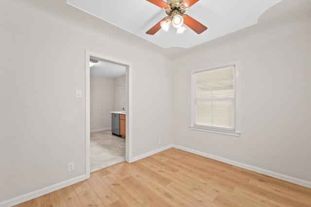 636 W 25th Street, Merced CA: https://media.crmls.org/mediaz/92dbf094-3141-4f30-b91a-942a6952cfec.jpg