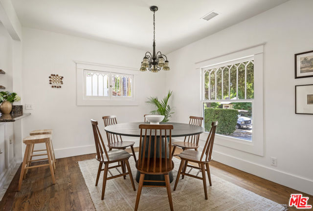 1022 N Marengo Avenue, Pasadena CA: https://media.crmls.org/mediaz/92dc6c1e-a40a-4dea-ae18-b78bccc98f93.jpg