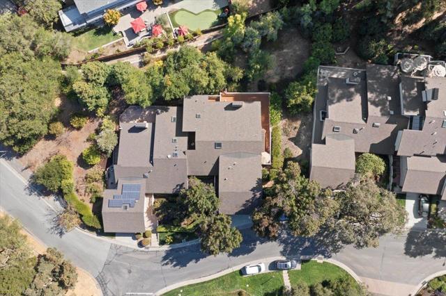 1360 Trinity Drive, Menlo Park CA: https://media.crmls.org/mediaz/92dc8d99-ea82-44d1-8ccb-e460f7041f42.jpg
