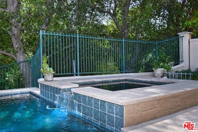 4342 Park Verdi, Calabasas CA: https://media.crmls.org/mediaz/92dc9dfc-fb3c-4af6-9d84-3845f6ff660a.jpg