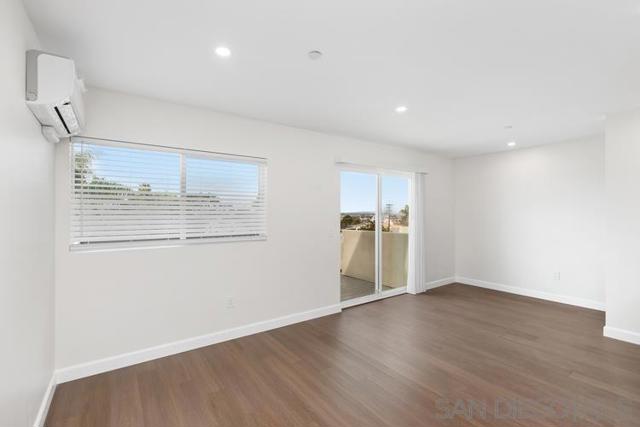 721 27 E 22nd St, National City CA: https://media.crmls.org/mediaz/92ddaace-5d20-4bd5-bca1-1d1dd45acd4e.jpg