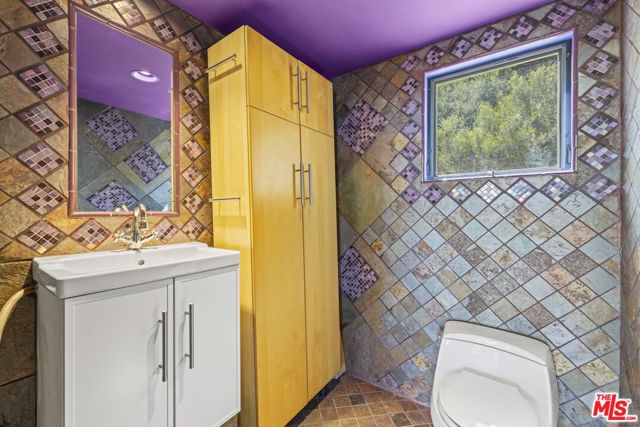 2222 Bancroft Avenue, Los Angeles CA: https://media.crmls.org/mediaz/92de2af3-a485-47e3-a102-bcff29e663ce.jpg