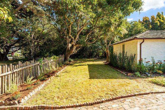 25984 N Mesa Drive, Carmel CA: https://media.crmls.org/mediaz/92de38d9-284a-4775-94fa-afa8b892437a.jpg