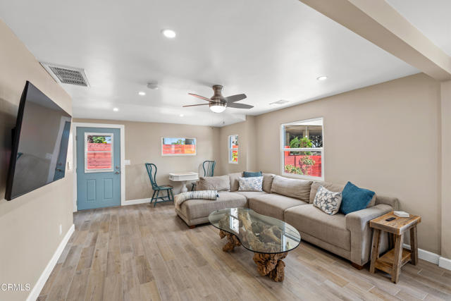 Detail Gallery Image 6 of 23 For 201 S S Olive St, Ventura,  CA 93001 - 3 Beds | 2 Baths