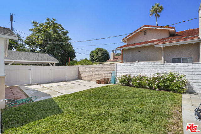 22014 Covello Street, Canoga Park CA: https://media.crmls.org/mediaz/92deba3b-9559-4ce8-9805-a227fe8ed661.jpg