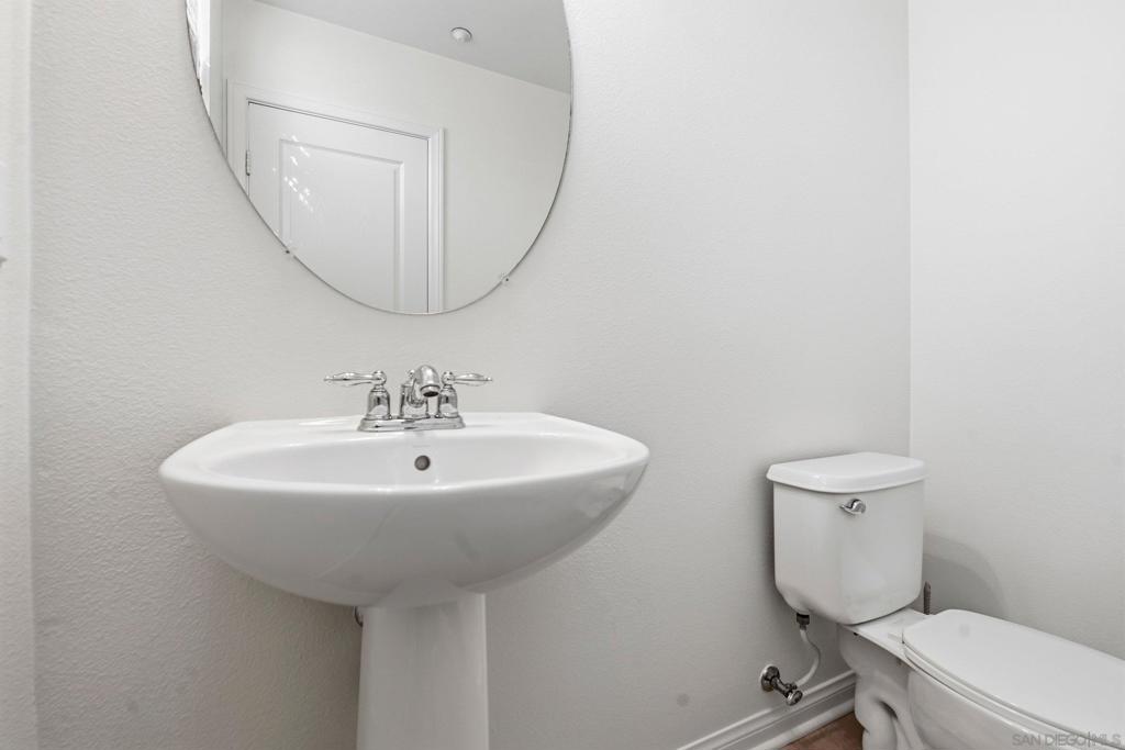 845 Harbor Cliff Way - photo 20