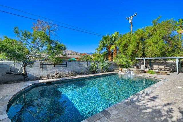 69895 Papaya Lane, Cathedral City CA: https://media.crmls.org/mediaz/92deec0d-9623-4573-b12f-78a3d47431d4.jpg