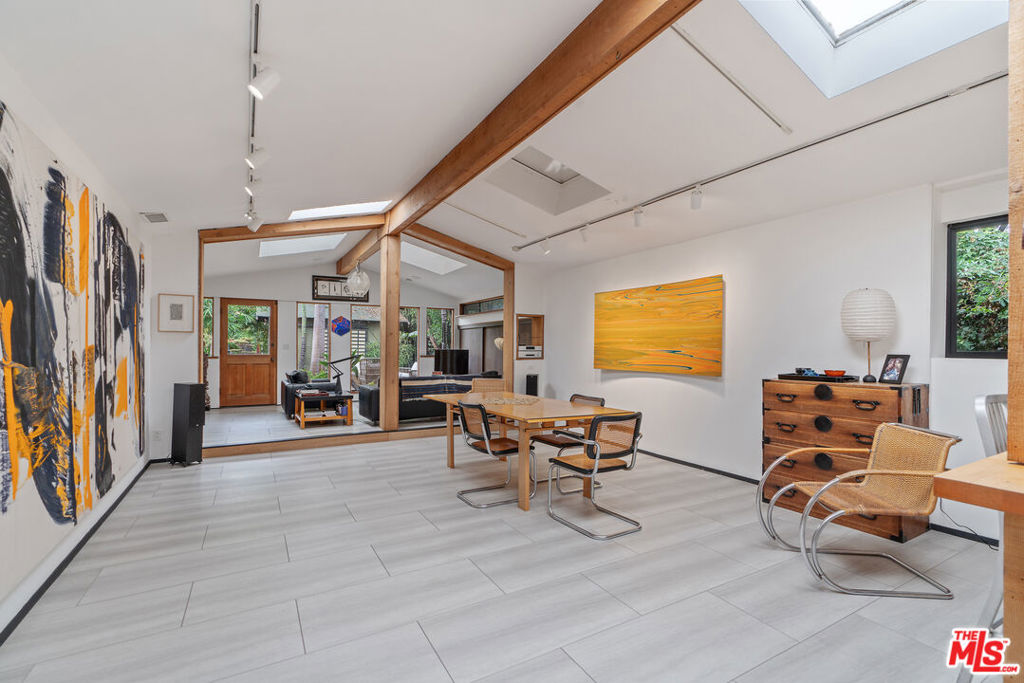 MLS #25595143 image #22