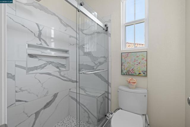 46 Matisse Ct, Pleasant Hill CA: https://media.crmls.org/mediaz/92df55f6-2b3b-4e3a-9bd4-412ed1316ff5.jpg