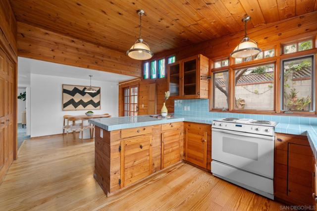 4573 4575 Massachusetts St, San Diego CA: https://media.crmls.org/mediaz/92e07b78-a147-44cf-aa2c-99cbc8d3adc4.jpg