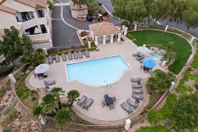 11325 Affinity Ct, San Diego CA: https://media.crmls.org/mediaz/92e0b85f-27dc-41cc-be41-63434b808bd4.jpg