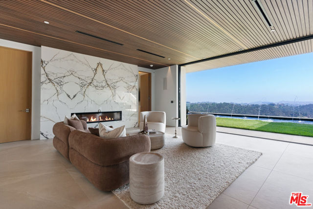 2180 Stradella Road, Los Angeles CA: https://media.crmls.org/mediaz/92e0bbff-9a68-4892-8710-f9573edcfb15.jpg