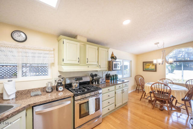 1184 N Main Street, Fort Bragg CA: https://media.crmls.org/mediaz/92e11981-36c8-46ef-bac6-4245fdf1b418.jpg