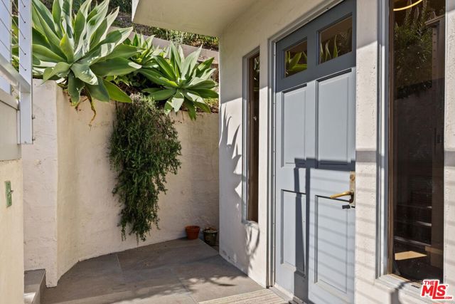 840 Cheltenham Road, Santa Barbara CA: https://media.crmls.org/mediaz/92e12334-e885-48ac-b950-92d60da7016b.jpg