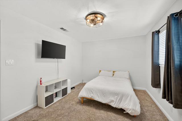 1110 California Avenue, Dos Palos CA: https://media.crmls.org/mediaz/92e1260c-9ad0-4280-a44c-38c09481a424.jpg